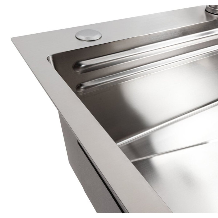 Valeso Handmade 64x50B (3.0/0.8) – metal kitchen sink 64 cm with faucet