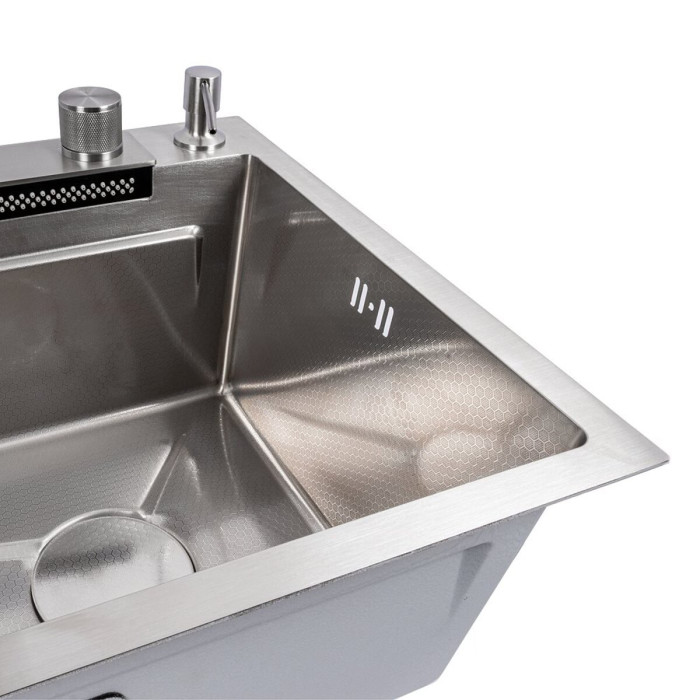 Valeso Handmade 75x45B декор, водоспад – мийка кухонна 75 см зі змішувачем та водоспадом